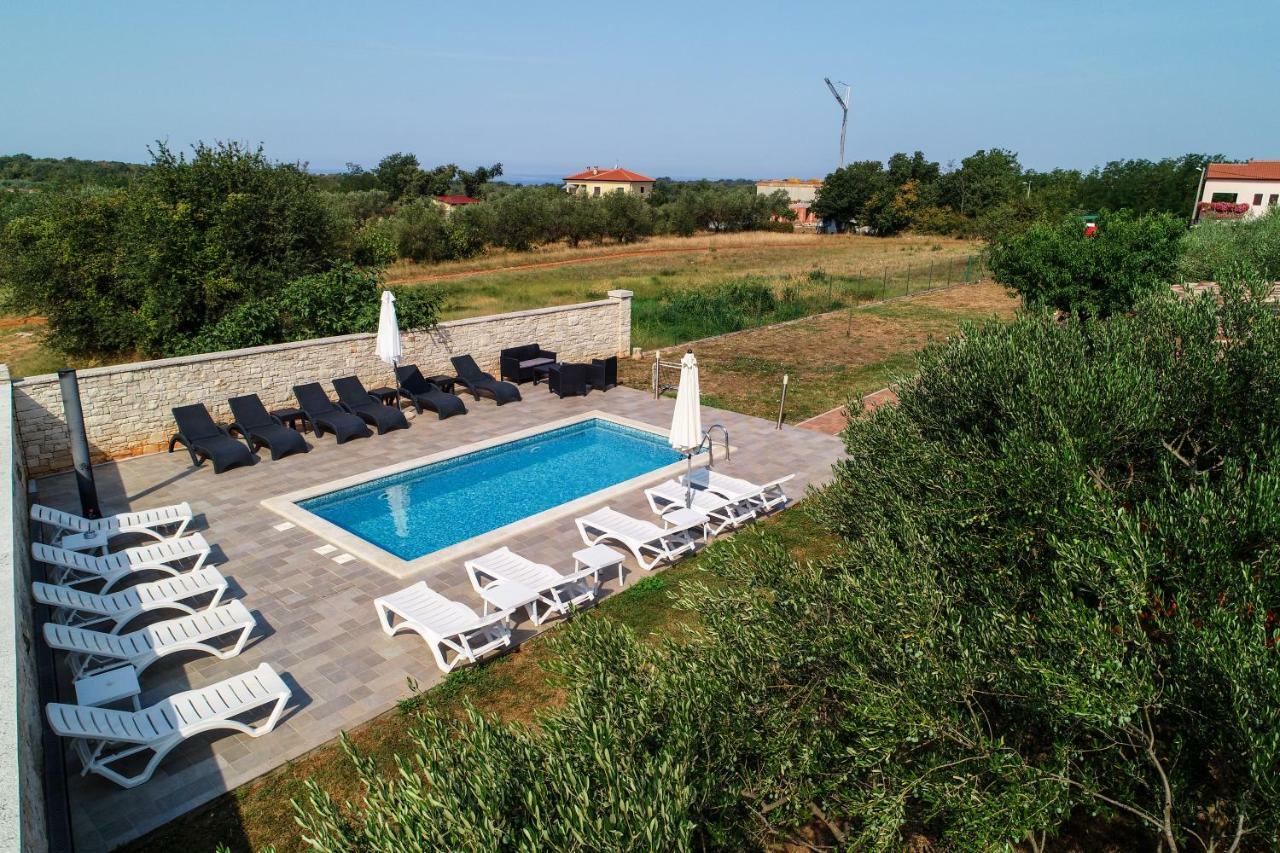Apartments Villa Adamovic Umag Exterior photo